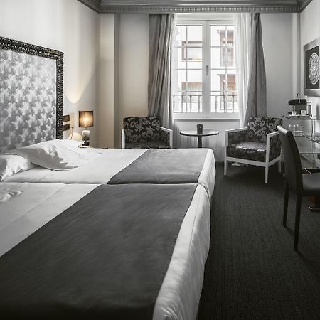 Hotel Lopez De Haro Bilbao Bagian luar foto