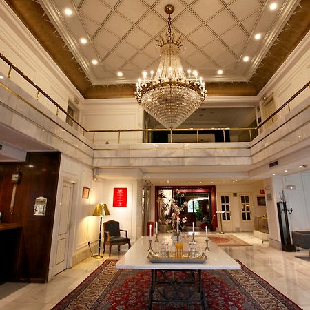 Hotel Lopez De Haro Bilbao Bagian luar foto Lobby
