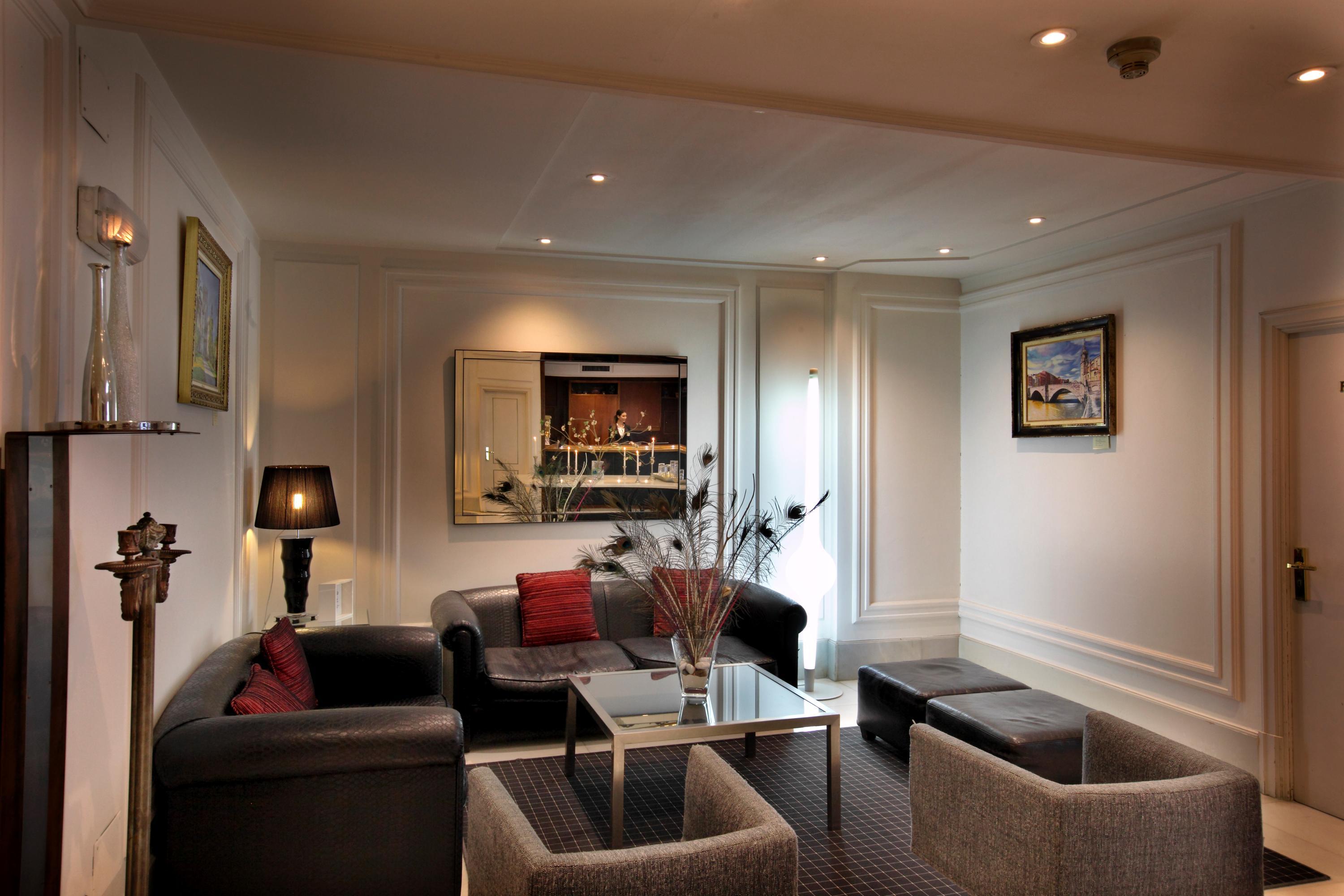 Hotel Lopez De Haro Bilbao Bagian luar foto The interior of the hotel